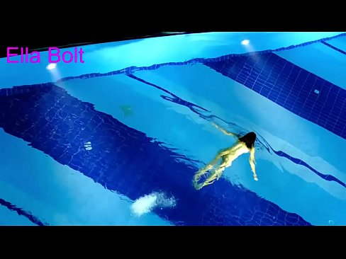 ❤️ मी पाहणे थांबवू शकत नाही, तरुण गोरा ELLA BOLT रिसॉर्ट पूलमध्ये नग्न पोहताना पकडला गेला ❌  अश्लील mr.hochu-sex-tomsk.ru
